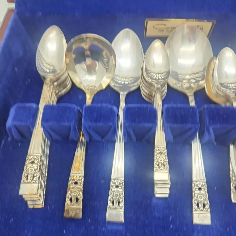 Silverware CORONATION Onieda Community Silverplate 57 Pcs Service for 8 Box Etc
